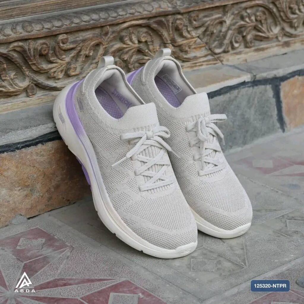 کفش اسپورتی زنانه اسکیچرز SKECHERS