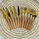 کارد وچنگال دسته بامبو تیغه طلایی