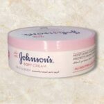 کرم مرطوب کننده و آبرسان جانسون Johnsons دست و صورت