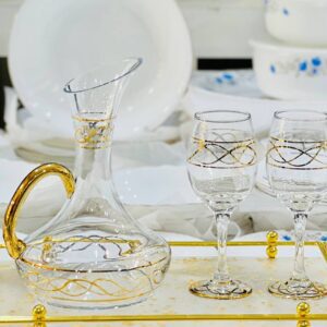 تنگ و لیوان شیشه‌ای در افغانستان